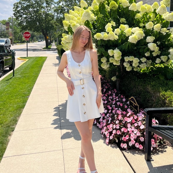 White mini sundress with belt (color: milky) - Picture 1 of 4